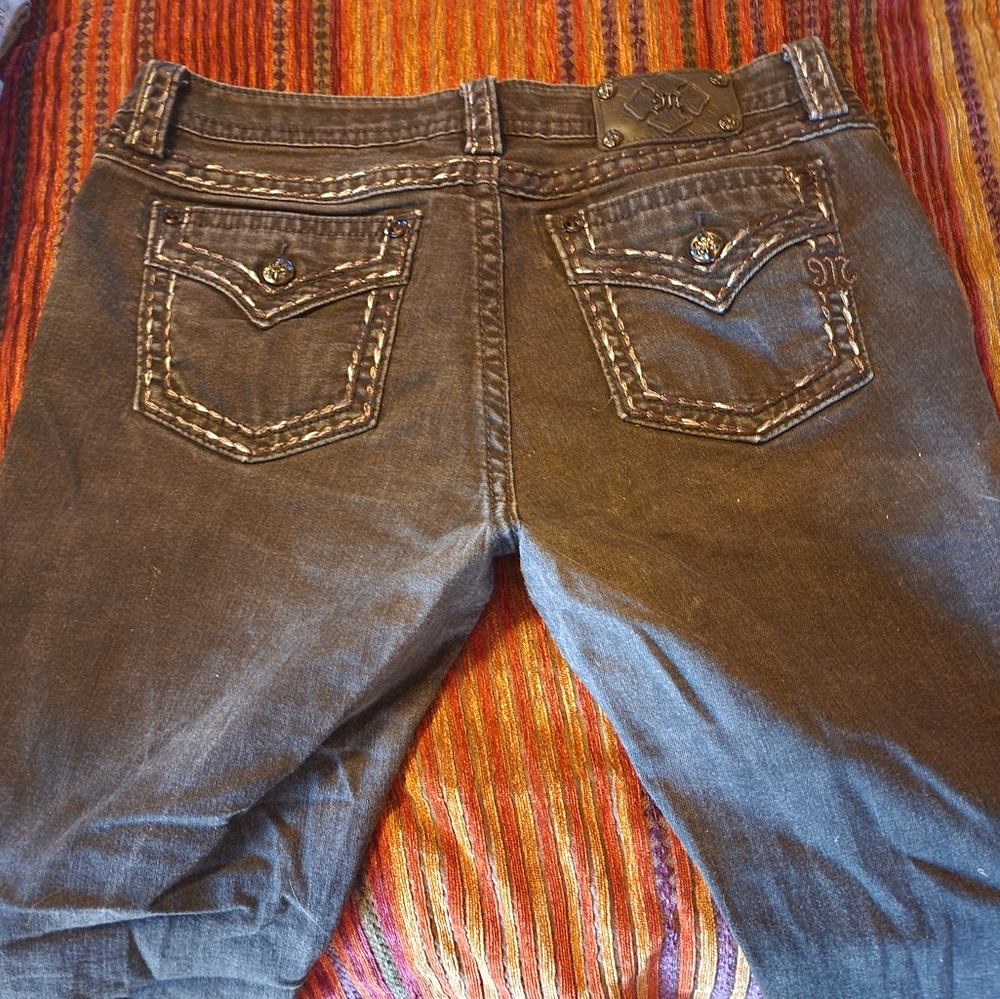 Jeans - Picture 2 of 3